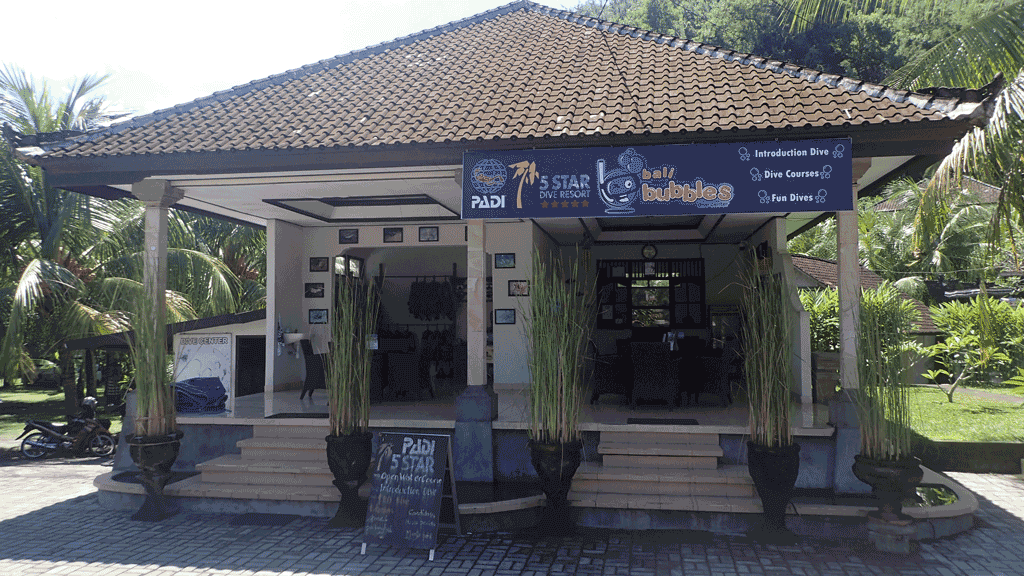 Bali Bubbles Dive Center - Diving in Bali